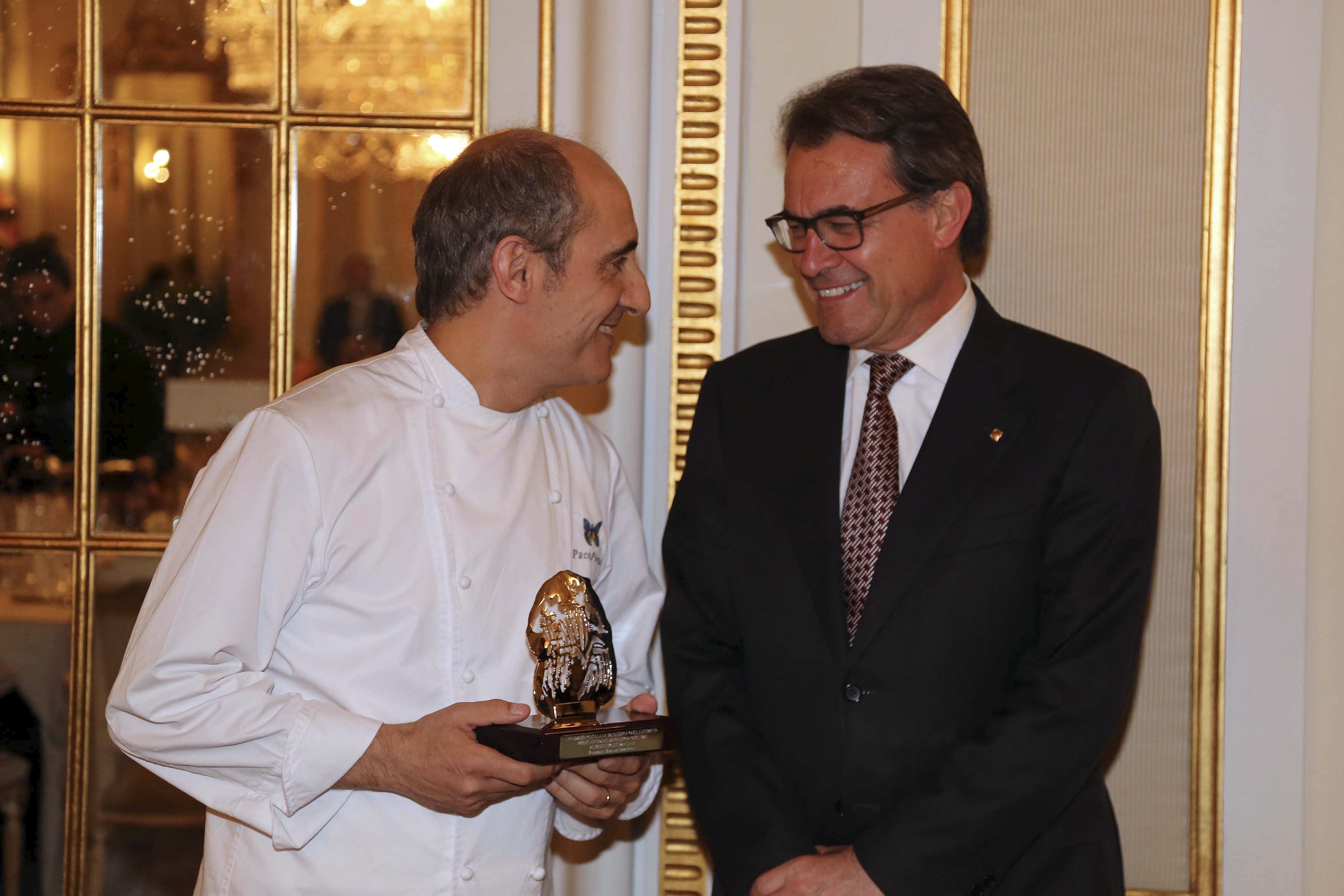 El Miramar recibe el premio al Restaurante del Año 2014